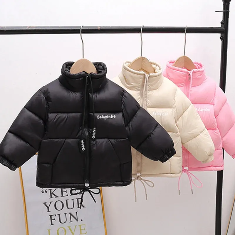 Down Coat Girls Winte Coat Letter Pull Rope Zapip Warm Down Boys Kurtka 2023 Kurtki dla dzieci dla chłopców Casual Kids Parka Overcoat 2-13 rok 231020