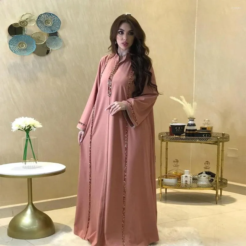 Etniska kläder Ramadan Eid Abaya Dubai Turkiet Muslim Long Dress Islamiska afrikanska klänningar för kvinnor Robe Musulmane Rhinestone Femme