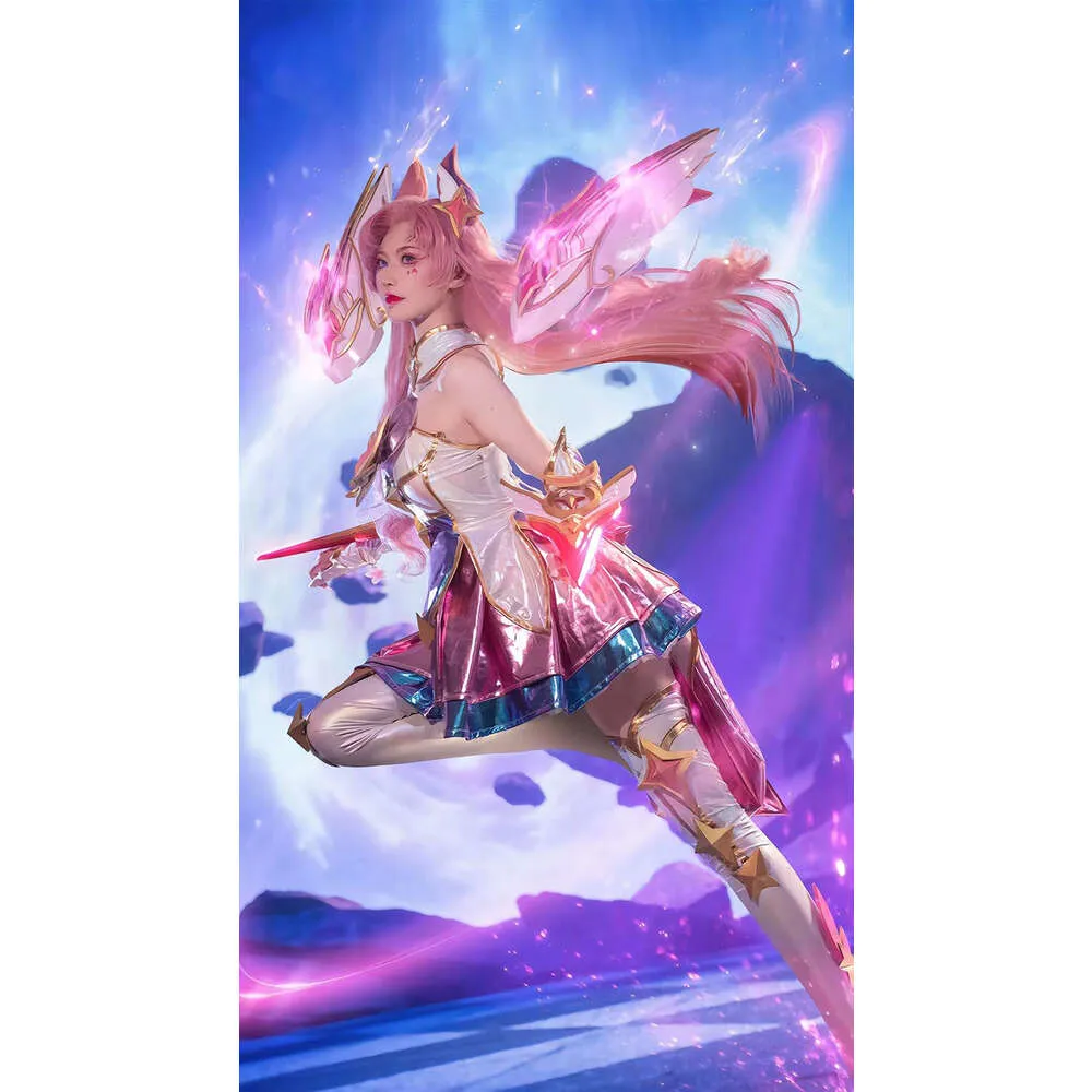 レディースコスプレの衣装、かつらを備えたキャラクターにインスパイア