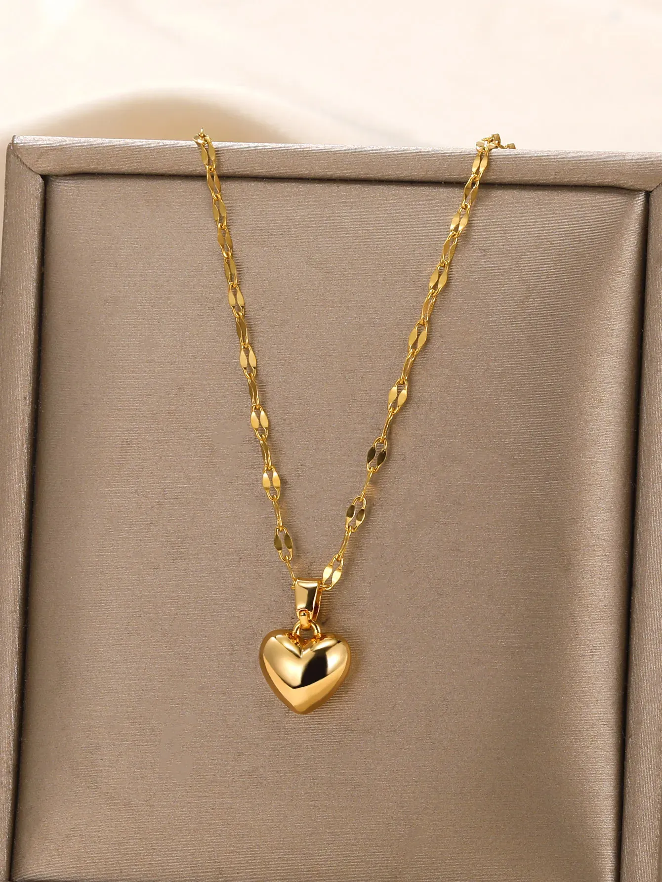 Ожерелья с подвесками из нержавеющей стали, ожерелье с сердечком для женщин, модная цепочка для губ, простые ювелирные изделия 231020