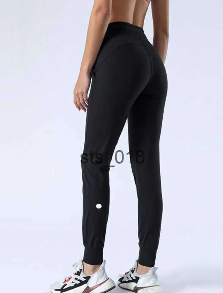 Yoga Outfit Femmes Neuvième Camp Dames Pantalon Push Fitness Leggings Doux Taille Haute Hip Lift Élastique Casual Jogging Couleurs sport serré