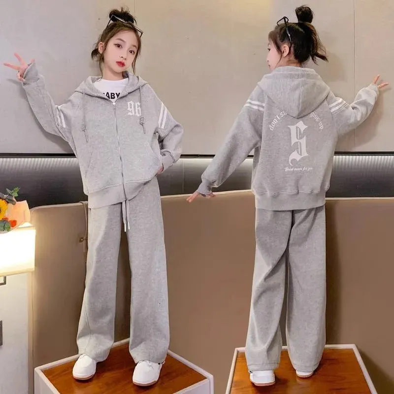 Clothing Sets Girls Hooded Casual Sweatshirt Set Spring Clothes Junior Kids Long Sleeve Jacket Sweatpants Autumn Trend 3-15Y 231019