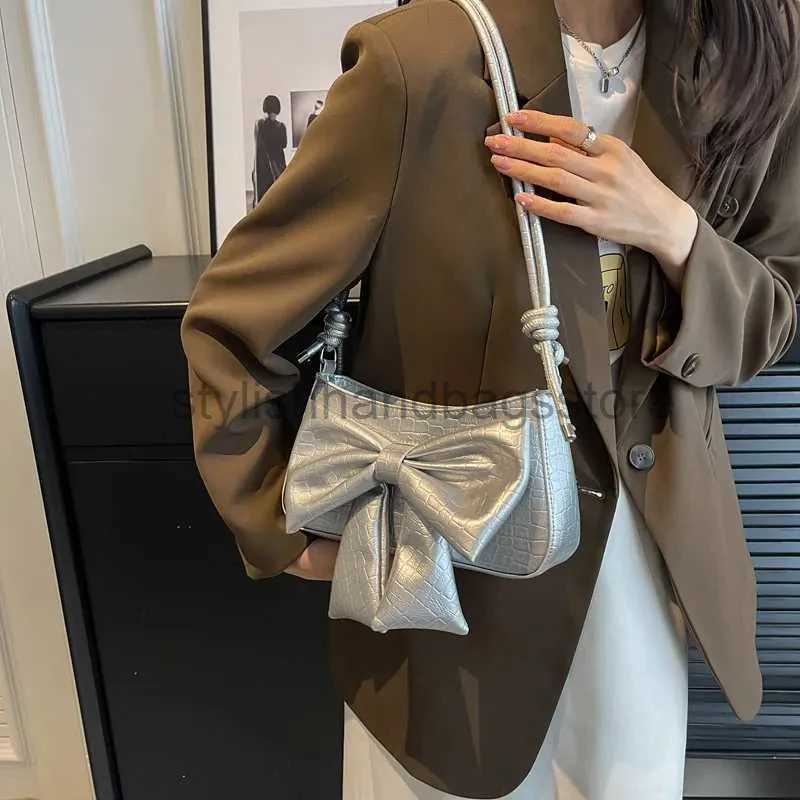 Shoulder Bags Bowknot Design Women's Mini Sour Arm Bag PU Leather 2023 Trend Fashion and Bag Women's Designer Small Cross Bagstylishhandbagsstore