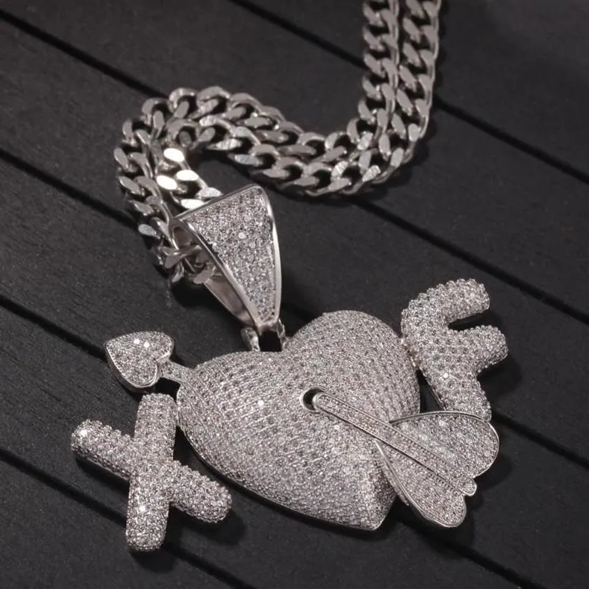 Pendentif Colliers Personnalisé 2 Lettres Une Flèche À Travers Le Coeur Collier Hip Hop Plein Glacé Zircone Cubique Or Argent CZ Stone227y