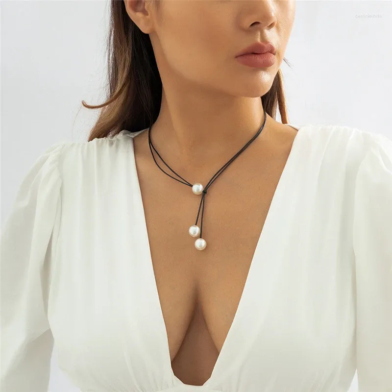 Chains French Minimalist Imitation Pearl Wax Rope Necklace For Women'S Street Pography Sexy Clavicle Chain Temperament Baroque