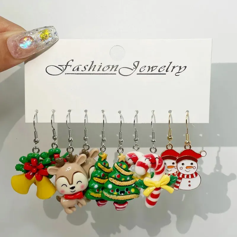 Stud Kerst Cartoon Leuke Oorbellen Set Kerstman Kerstboom Elanden Sneeuwvlok Sneeuwpop Drop Oorstekers Sieraden Geschenken 231020