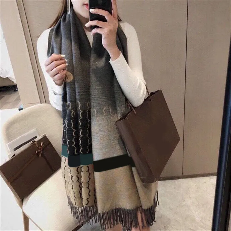 Letters Designer for Women Cashmere Echarpe Bee Brown Grey Pink Fashion Scarves Double Sides L Only High-quality Scarf