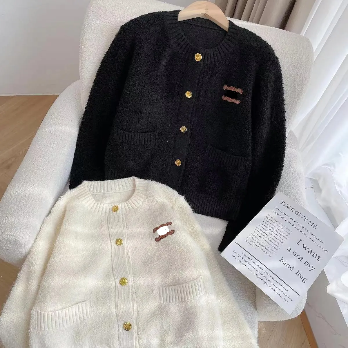 CE Early autumn slim long sleeve knitted cardigan coat women's fashion sweater triumphal door buckle