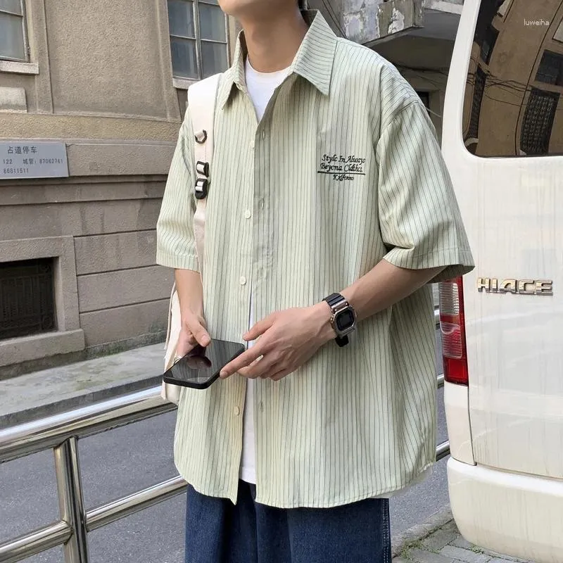 Männer Casual Hemden Japanischen Stil Revers Kurzen ärmeln Gestreiften Sommer High Street Einfache Lose Einreiher Tops Mann Kleidung