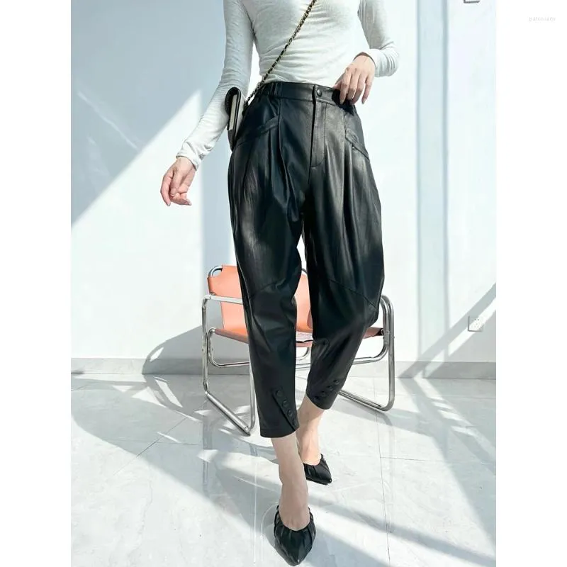 Calças femininas mulheres calças de couro genuíno 2023 feminino nicho de alta qualidade dobrado artesanato botões soltos cortados streetwear ropa de mujer