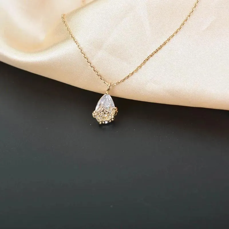 Naszyjniki wiszące biżuteria mody prosta kryształowa woda upuszcza naszyjnik elegancki złoty kolor dławik dla kobiet prezent na przyjęcie weselne bijoux