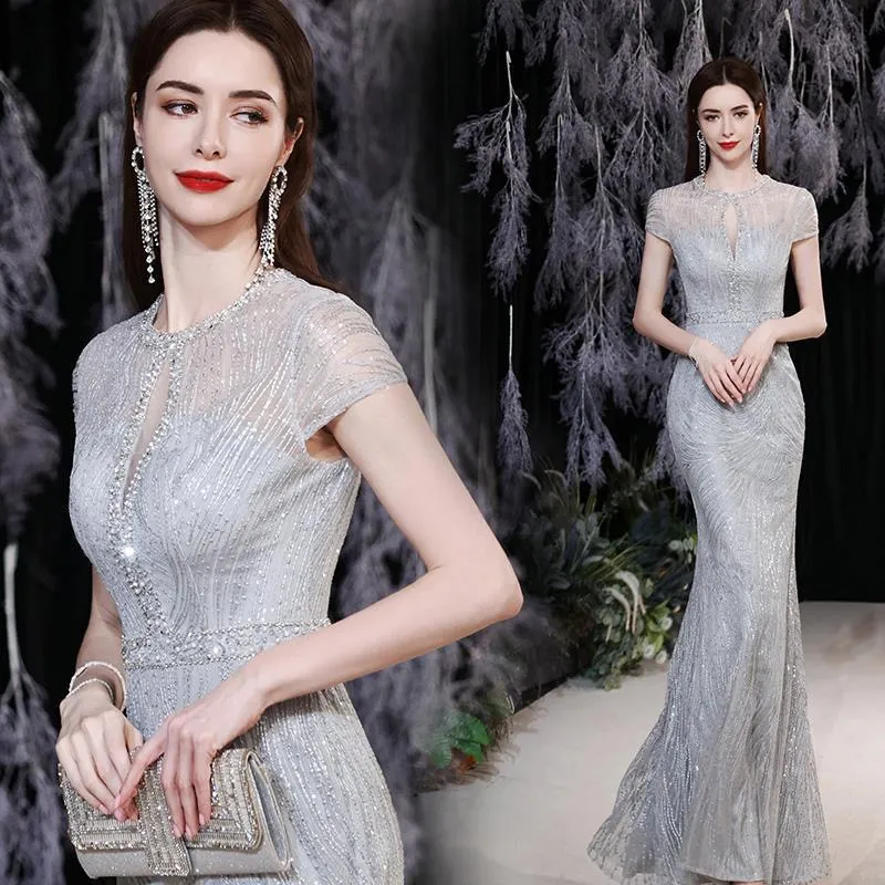 Eleagnt glänzendes Meerjungfrau-Kleid für die Brautmutter, Perlenapplikationen, Spitzen-Abendkleid, glitzernd, sexy, Übergröße, Abschlussball, Promi-Cocktail, formelle Mutterkleidung