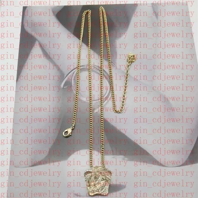 Modedesigner halsband V Letter Pendant Banshee Medusa Head 18K Gold Plated Womens VE43300