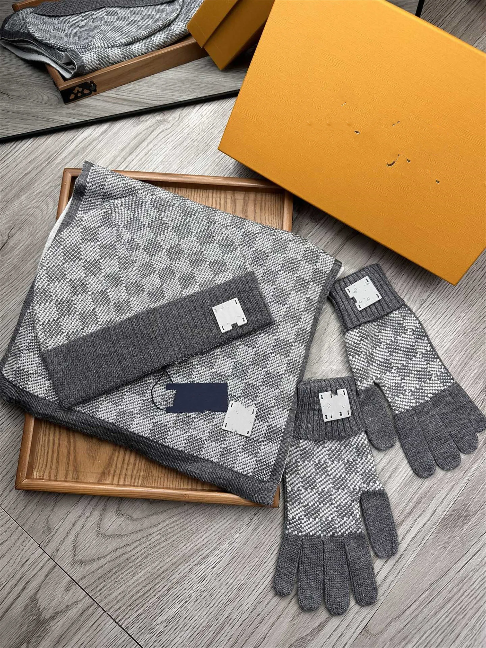 BB -Hüte Schals Handschuhe Sets klassisch 2023 Fashion Schal Hut Set Beanies Designer Schalschalhüte Winterschals Sets warme Männer und Frauen Mama Papa