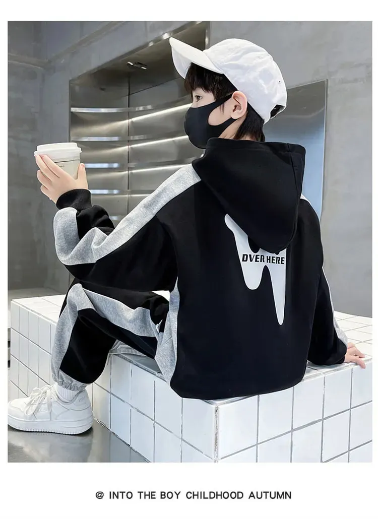 Big Boys Autumn Hoodie And Top Set Active Clothing With Letter Print, Black  And White Cotton, Korean Kids Sport Student Boys Tracksuits 231020 From  Cong05, $27.76 | DHgate.Com