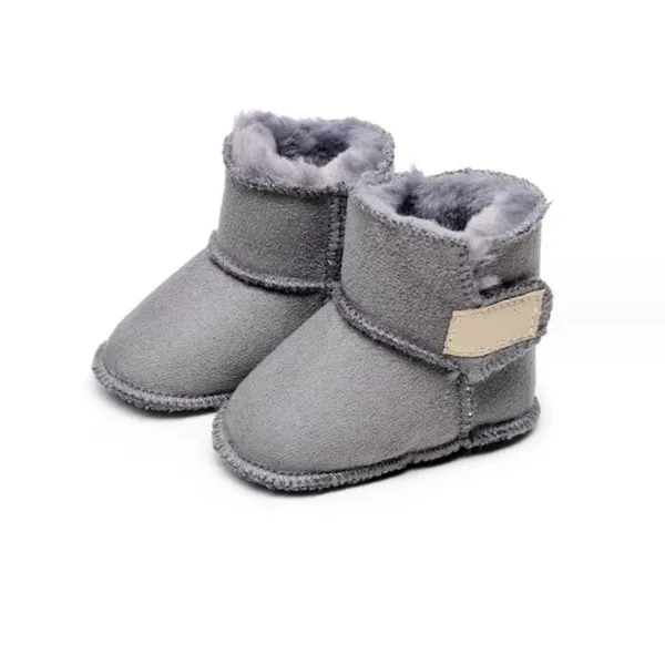 Klasyczne buty dziecięce dla dzieci zimowe noworodka miękkie buty podeszwy designerskie chłopcy i dziewczęce buty dla dzieci ciepłe śnieżne buty