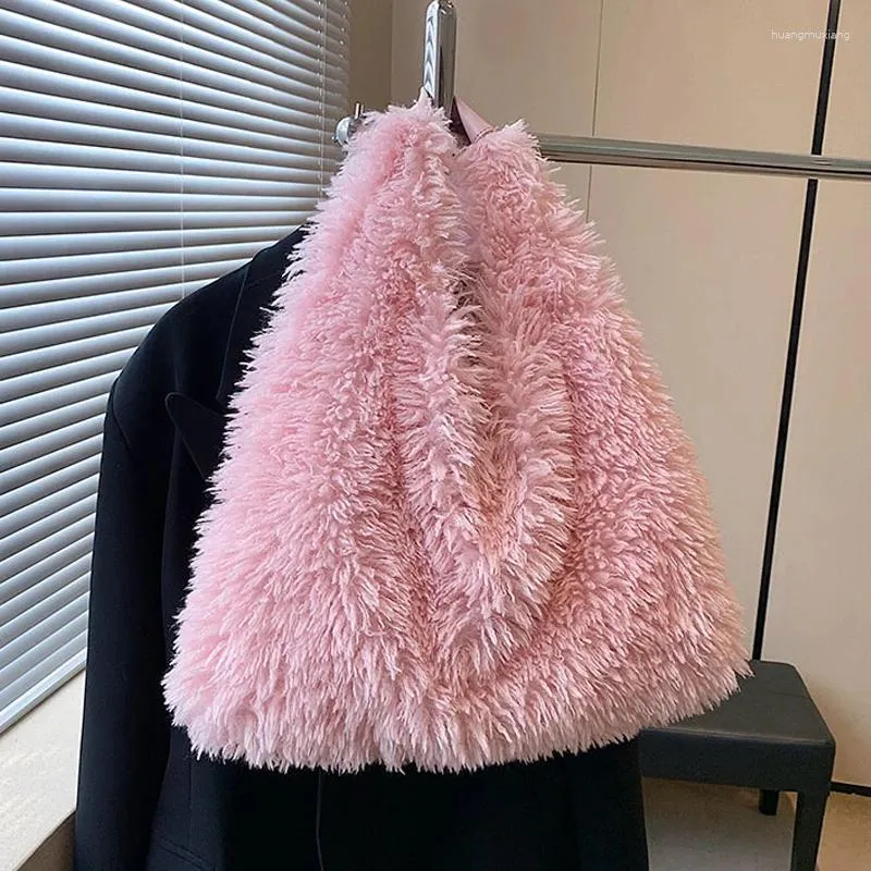 Sacos de noite de pele falsa hobos axilas para mulheres bolsas de designer de luxo e bolsas 2023 na moda grandes doces cores de pelúcia ombro