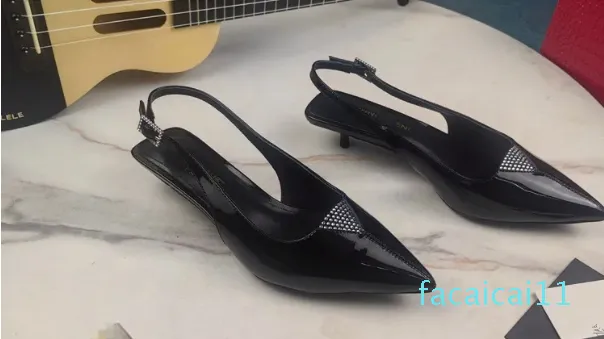 Женские женские сандалии для папы из телячьей кожи, стеганые летние дизайнерские туфли на платформе и плоской подошве, сандалии на танкетке с ромбовидной пряжкой, пляжные туфли без шнуровки с ремешком на щиколотке