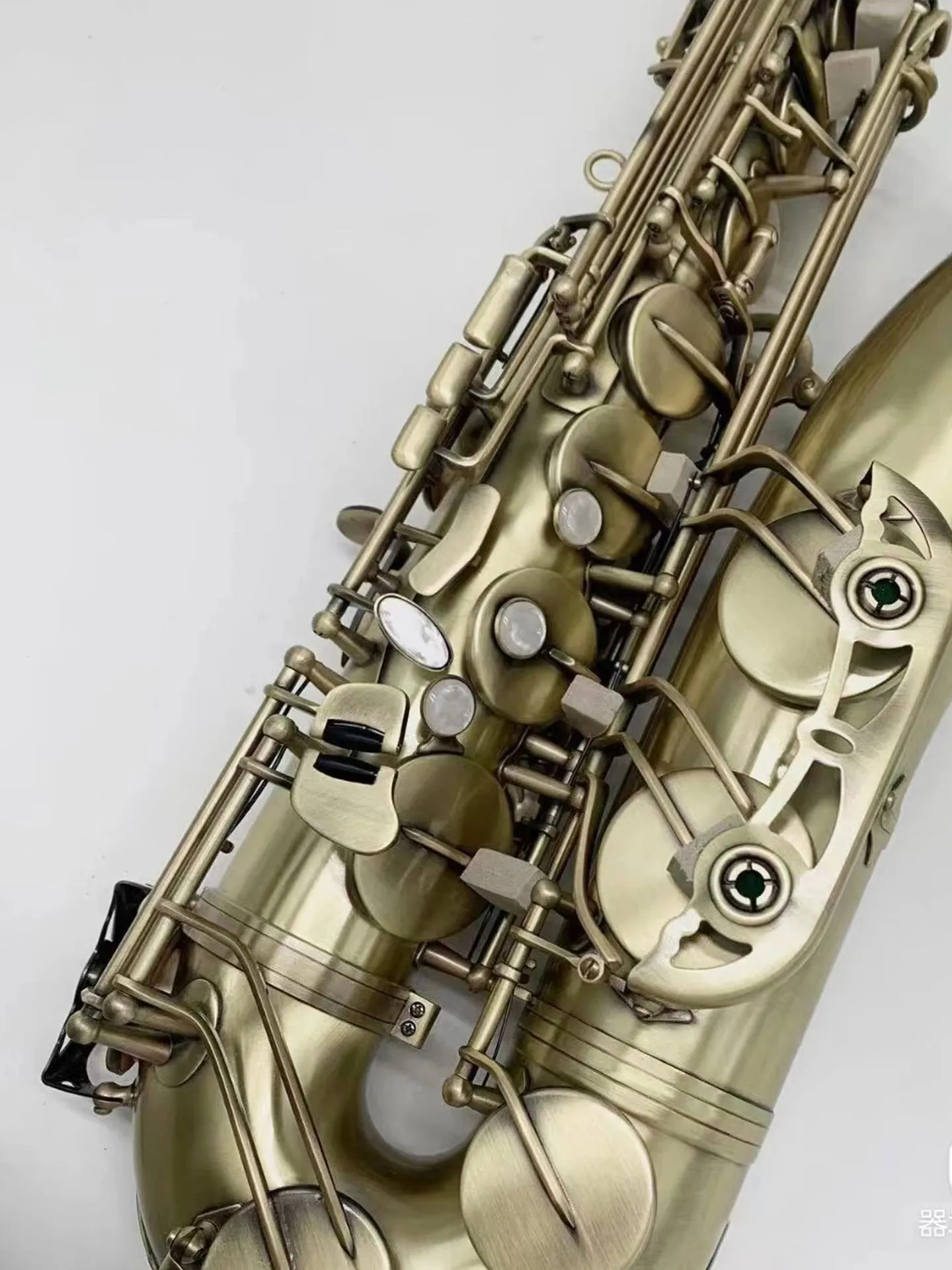 Saxofone Tenor profissional B-flat instrumento de toque de nível profissional lindamente esculpido instrumento de jazz tenor sax 00