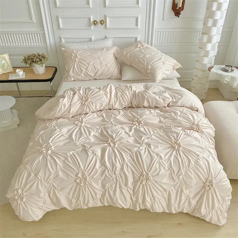 Set di biancheria da letto set di coperture per piumini a pizzico a pizzico trendimensionali set 220x240 Solid Twist Flowers King Size Quit Bvghfg 231020