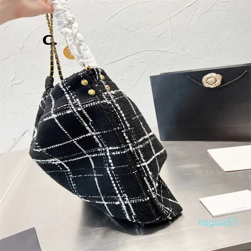Сумка-тоут для девочек 2023 Черная сумка-тоут на одно плечо Дизайнерская сумка черные женские твидовые сумки-тоут Модная цепочка Женские сумки на плечо