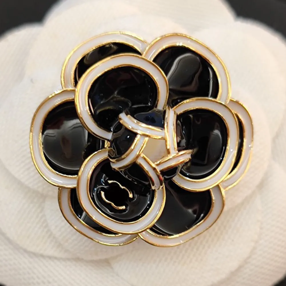 14K Gold Safety Pn Brooch Wth Cultured Pearls / 14K Gold - Etsy