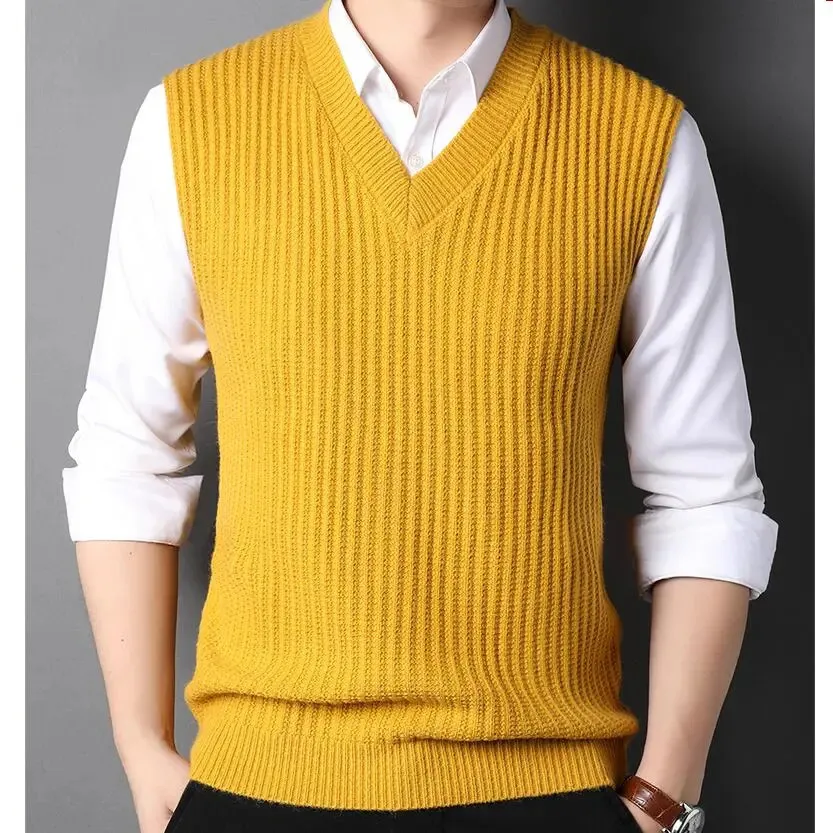 Men's Sweaters Sweater Vest Men Plus Size S-4XL Spring Autumn Oversize Mens Vests Solid Simple All-match V-neck Couples Retro Khaki Soft 231021