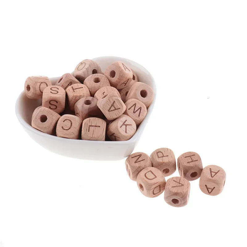 Massaggiagengive Giocattoli 200PCS 12MM Perline di legno di faggio per bambini Lettere di legno Perline Massaggiagengive Perline fai da te con lettere Giocattoli per la dentizione del bambino Alfabeto 231020