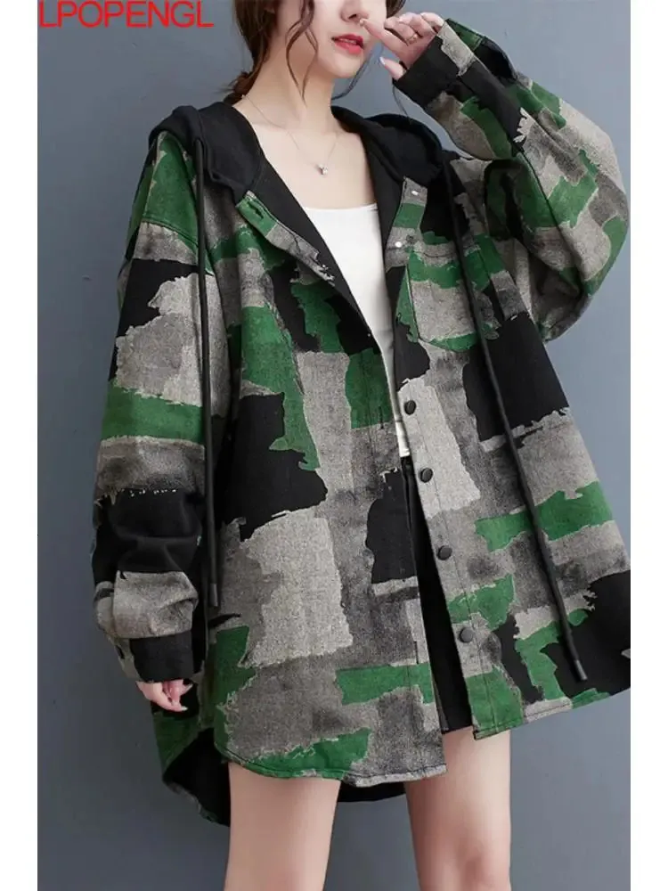 Vestes pour femmes Automne femmes Vintage à manches longues en vrac mode Denim Camouflage à capuche taille large Trench Streetwear manteau à simple boutonnage 231020