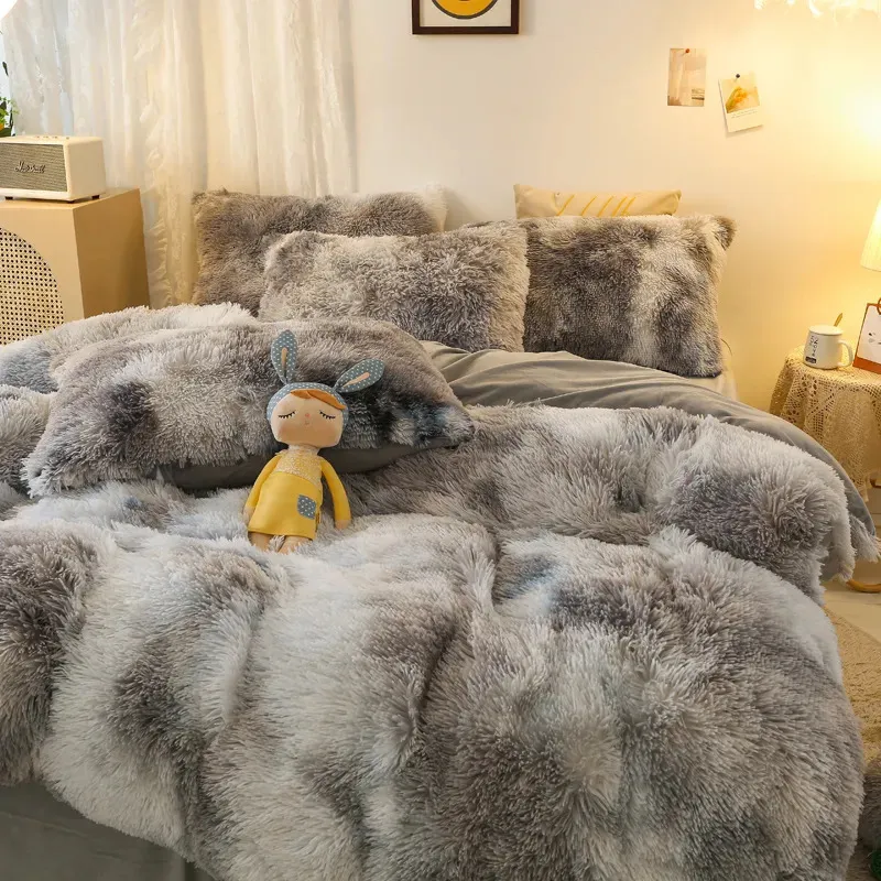 Sängkläder sätter lyx 45st Super Shaggy Soft Coral Fleece Warm mysiga prinsessa Girls Set Mink Velvet Quilt Cover Comporter Filt 231020