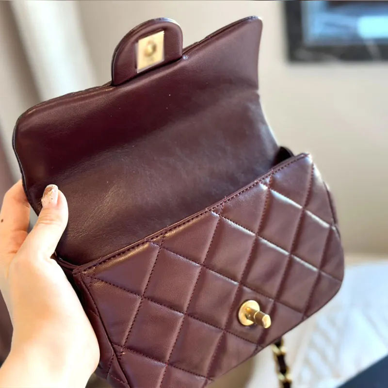 DHgate.com:Womens Fashion Designer Double Chain Handbag, Exquisite Elegant Chic Retro Style, 20X11cm Folding Box Handheld Crossbody Bag:Bags, Luggage & Accessories DHgate.com:Womens Fashion Designer Double Chain Handbag, Exquisite Elegant Chic Retro Style, 20X11cm Folding Box Handheld Crossbody Bag:Bags, Luggage & Accessories