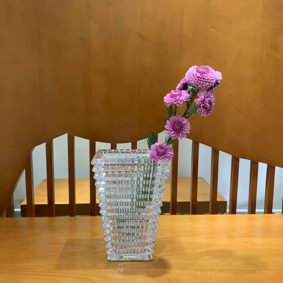 H30XL18XW13.5cm Crystal Square Vase Wudent With With Hights Box
