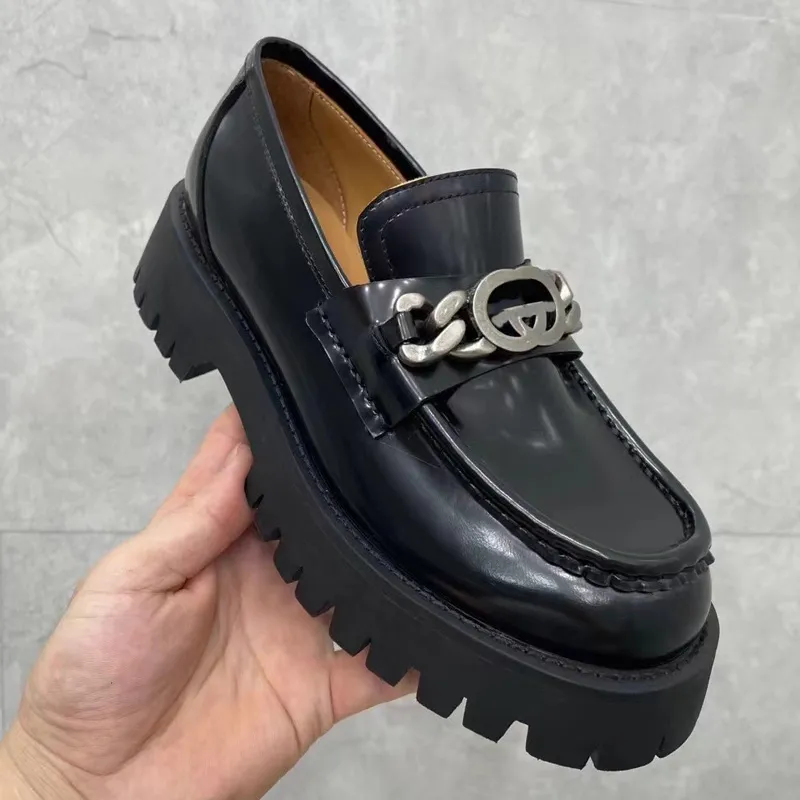 Met doos Zwart lederen loafers Schoenen voor dames Platform mocassins Patent Matte Loafer Dikke zool Veterschoenen Sneaker Dikke bodem Casual trainer maat 35-42