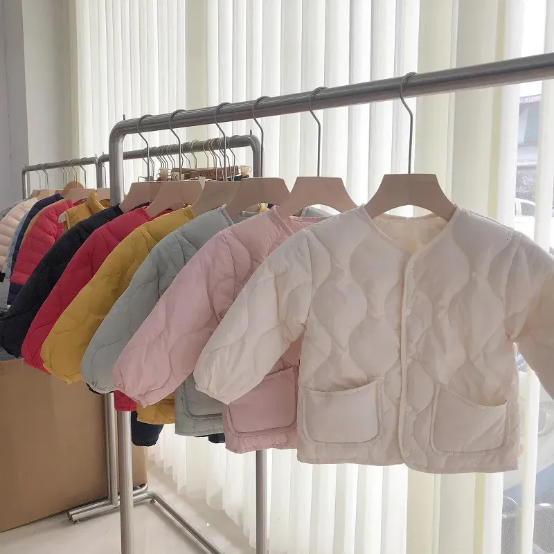 Piumino Autunno Inverno Bambini Piumini Ultraleggero Bambino O-Collo Piumino d'anatra Cappotto Bambino Bottoni Capispalla per neonate 231020