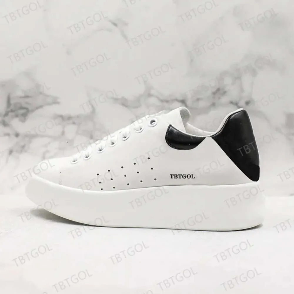 Designers Sneakers Plate-forme Casual Chaussures Hommes Calfskin Lace-up Runner Baskets En Cuir Mode Blanc Noir Femmes Chaussure 36-46 avec boîte NO11