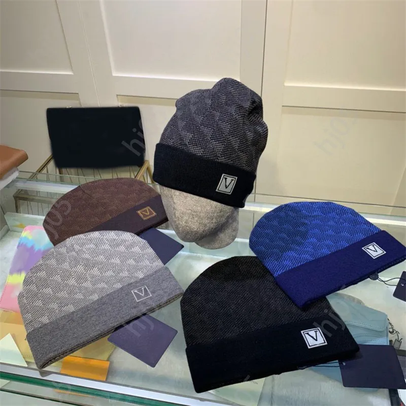 Luxury Plaid Knitted Beanie For Men Winter Hat With Winter Skull