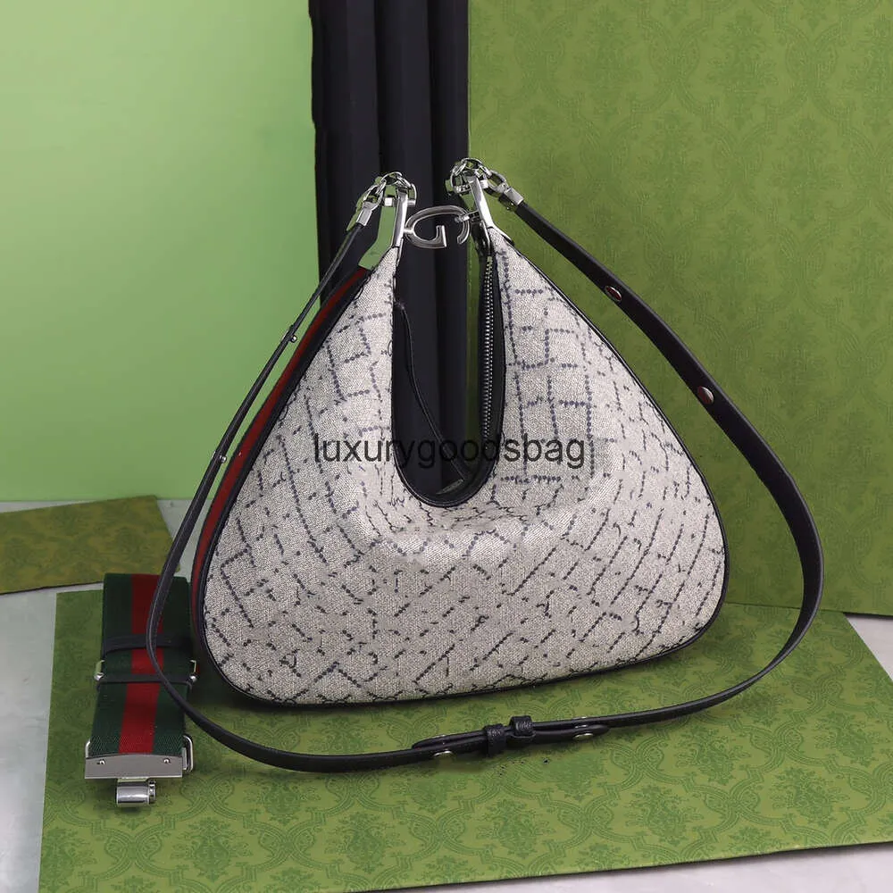 Şık yeni aksesuar büyük omuz çantası hilal g-hook ile kapanabilir fermuar ağ dekoru lüks tasarımcı çanta eğik gövdesi