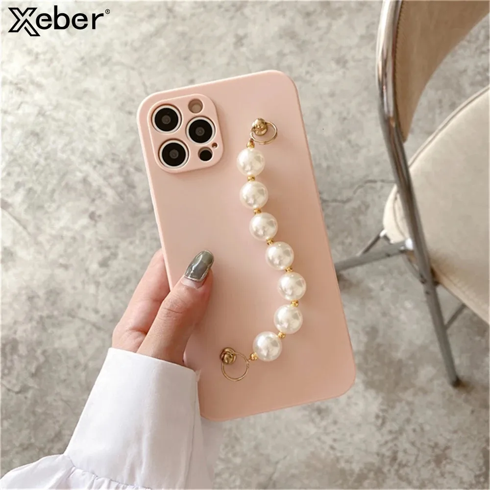 Cell Phone Cases Cute Bling Pearls Wrist Chian Strap Case For iPhone 14 13 12 11 Pro Max Mini 7 8 Plus X XR XS Soft Silicone Bracelet Cover 231021