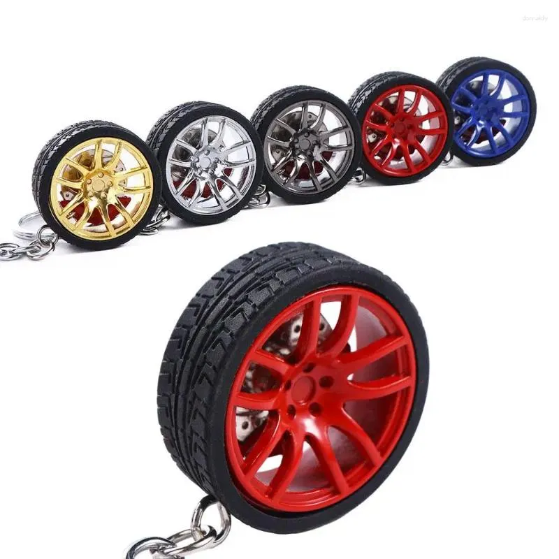 Keychains Alloy Wheel Rim Car Keychain Simulation 3D Däck med bromsskiva gummi Keyring Silikon Auto Nyckel Tillbehör