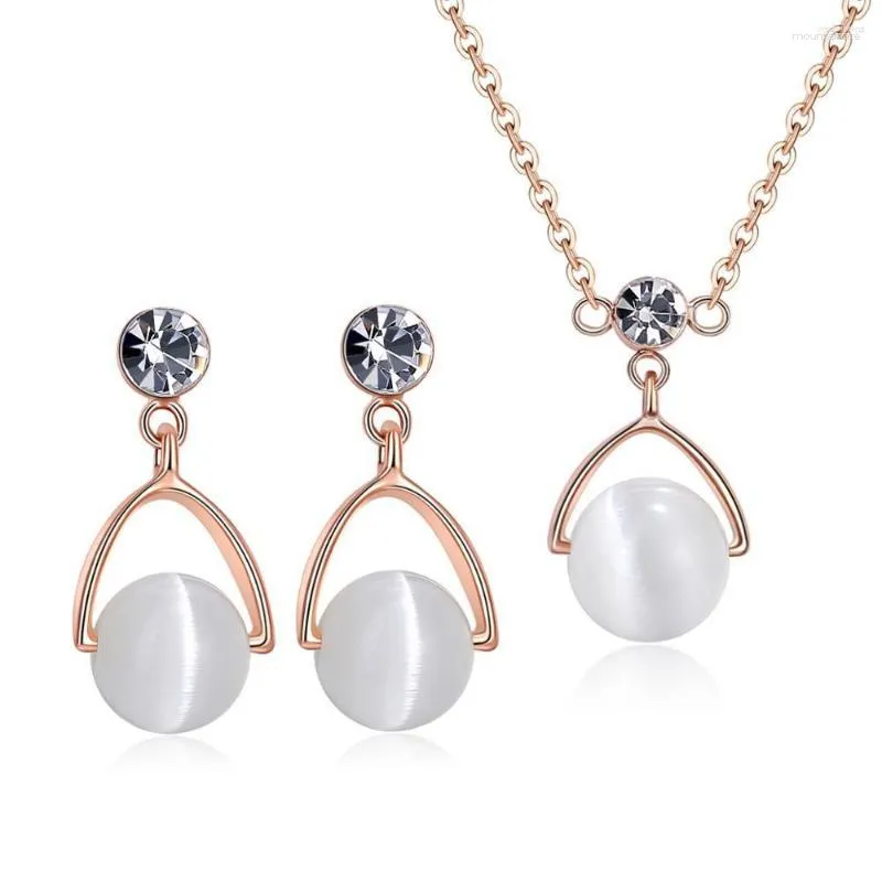 Ensemble collier et boucles d'oreilles en opale blanche et dorée pour femmes, cadeau créatif à la mode