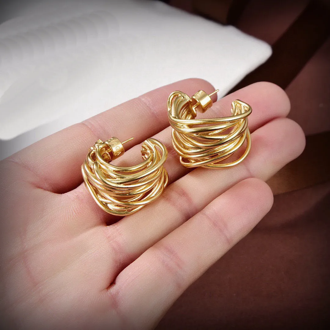 New Design B-Letter WOMEN'S Entangled Love EARRINGS IN Gold Designer Jewelry BBee10266
