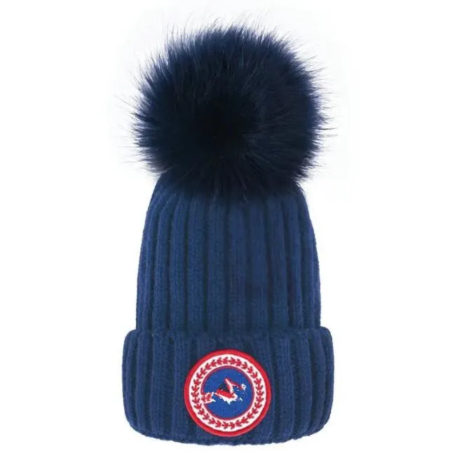 Bonnet d'hiver de luxe de luxe tricoté marque Canada Beanie chapeau de laine hommes femmes gros tricot épais chaud fausse fourrure pom bonnets chapeaux femme Bonnet a4