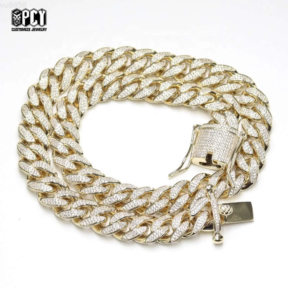 2023 Kubansk länkkedja Hip Hop Fashion Jewelry Miami Iced Outed Cuban Necklace Wholesale Gold Chain Necklace Moissanite Chain