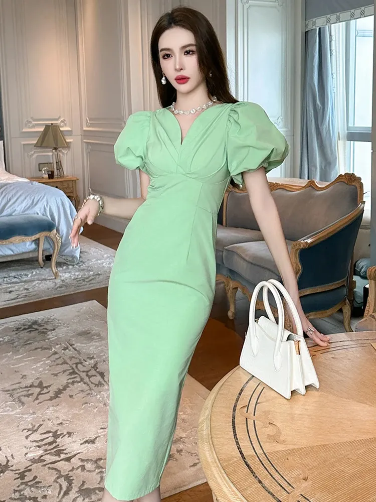 Summer Commuter Style Midi Dress for Women - Bright Green Bubble Sleeves Womens Bright Green Midi Dress Casual, Commuter Style, Bubble Sleeves,  Slit, Bodycon, Work \u0026 Party From Julia_dress, $44.95 In Bulk | DHgate.Com