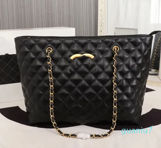 Bolsa de couro macio de luxo feminina, bolsa de ombro com corrente, zíper, sacola, grande capacidade, bolsa de viagem preta