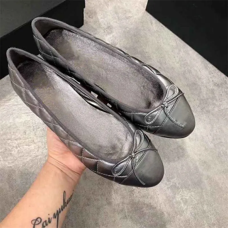 Designer klackar balettlägenheter loafers slingback klackar lyxiga balettlägenheter quiltade äkta läder ballerina kvinnor paris rund tå varumärke ladie klänning designer skor