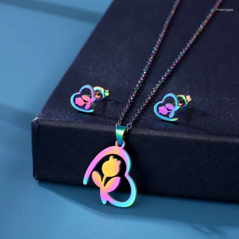 Gli orecchini della collana hanno regolato l'orecchino della vite prigioniera della catena del pendente del fiore del cuore variopinto dell'acciaio inossidabile 10 set / lotto per il commercio all'ingrosso del regalo dei gioielli di moda delle donne