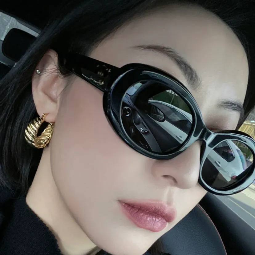 T DHgate.com:Womens Triomphe Oval Frame Sunglasses 40235 Women