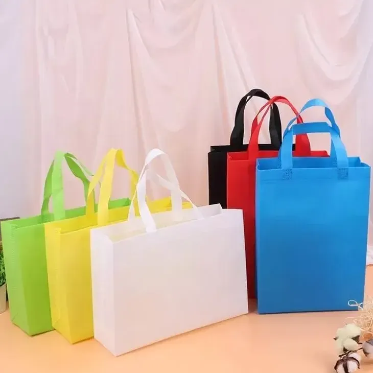 Nueva bolsa plegable colorida Tela no tejida Bolsas de compras plegables Reutilizable Bolsa plegable ecológica Nuevas damas Stor Jllghe Sinabag