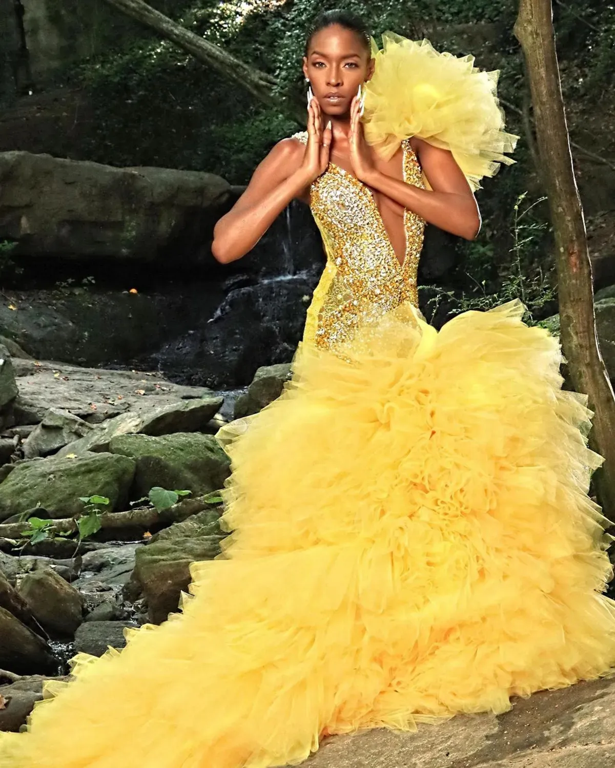 Yellow Cut-out Lace Sheer Tulle Sleeved Prom Dress - Promfy